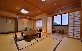 Shirabu Onsen Higashiya